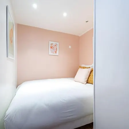 Colore Aux Portes Des Buttes Chaumont Apartment Paris